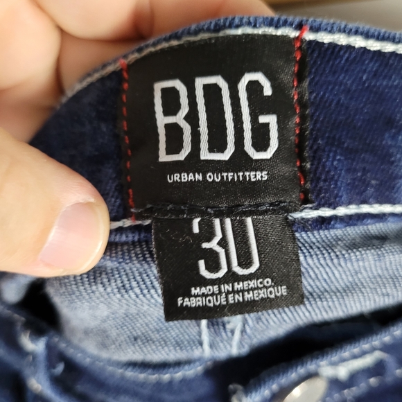 BDG | UO Urban Outfitters Twig high rise stretch denim frayed hem jean shorts - Picture 4 of 7